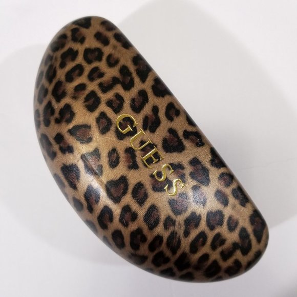 Guess Beautiful Leopard Print Hard Sunglasses Case - Picture 5 of 11